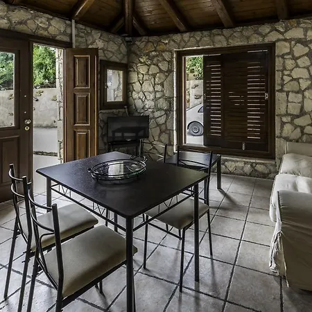 Villa αggi's *